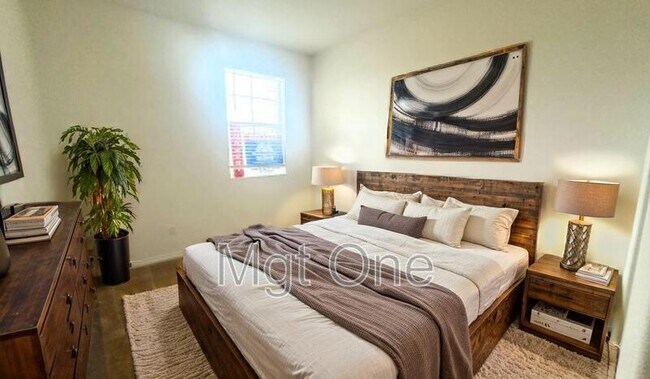 Building Photo - 15988 Lasselle St