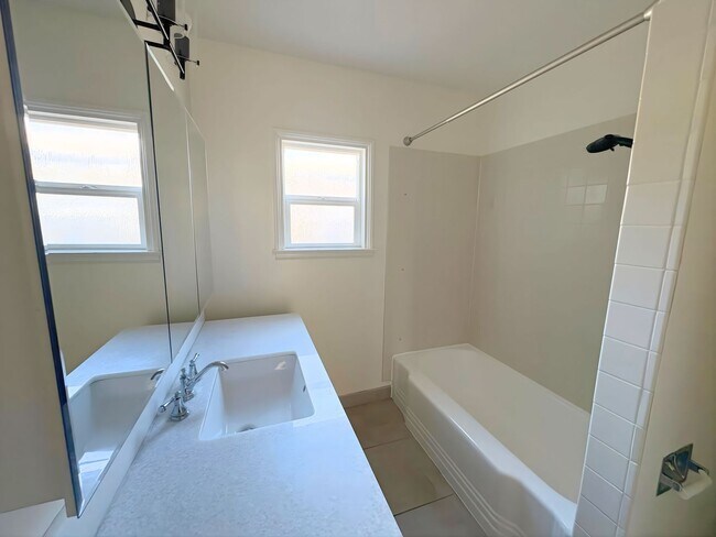 Building Photo - 587 E Arrow Hwy