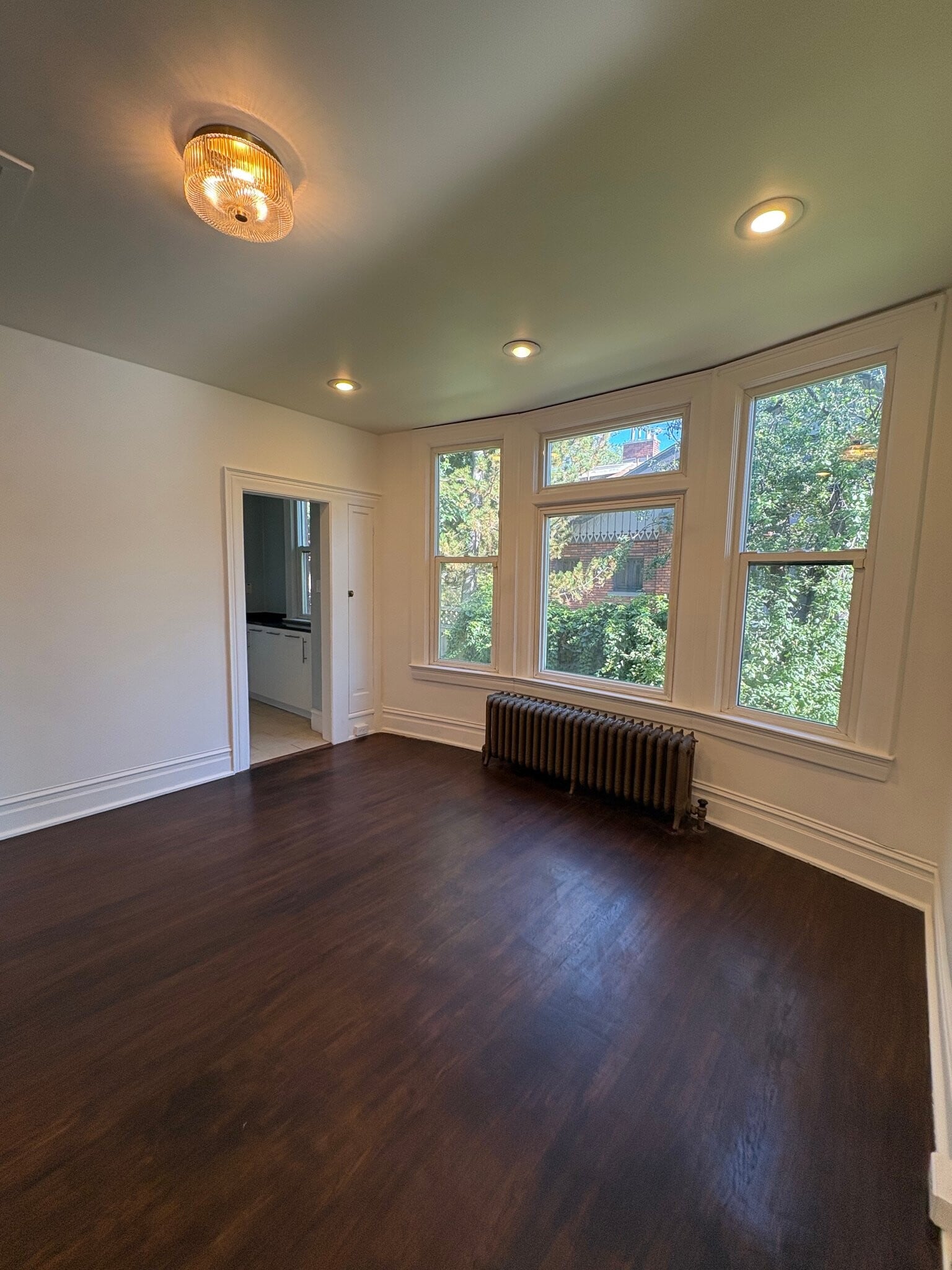 Building Photo - 859 S 900 E