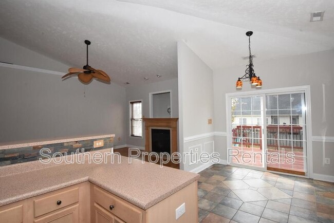 Building Photo - 109 Canyon Ct