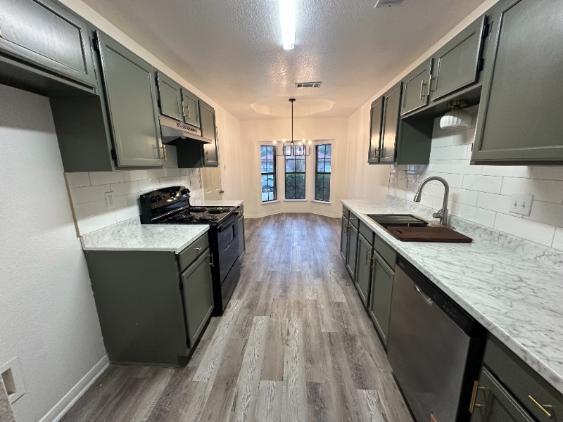 Building Photo - 2604 Lazy Ridge Dr