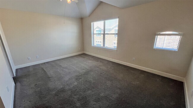 Building Photo - 2710 Hullsmith Dr