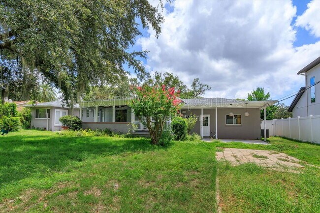 Building Photo - 1235 Ayrshire St