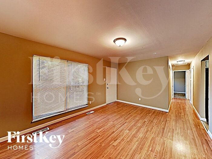 Building Photo - 1559 Florida Dr