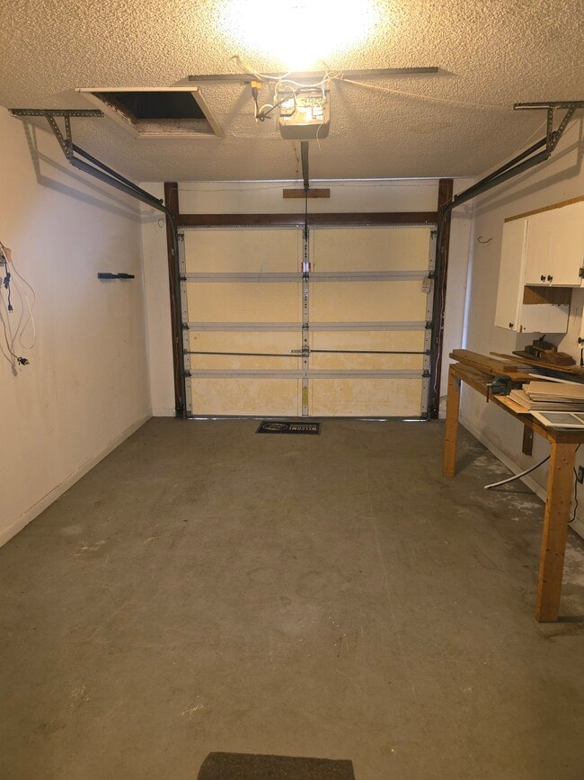 Building Photo - 8425 SW 107th Pl