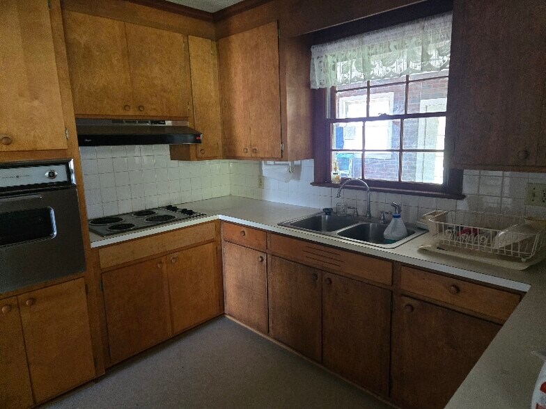Building Photo - 13935 Cool Springs Rd