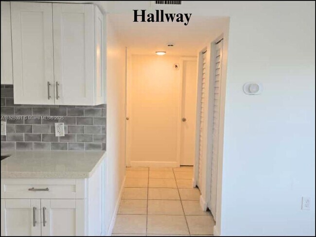 Building Photo - 10651 SW 108th Ave