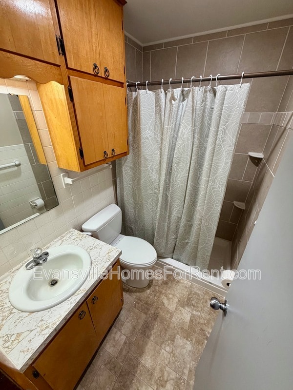 Building Photo - 3600 Sweetser Ave