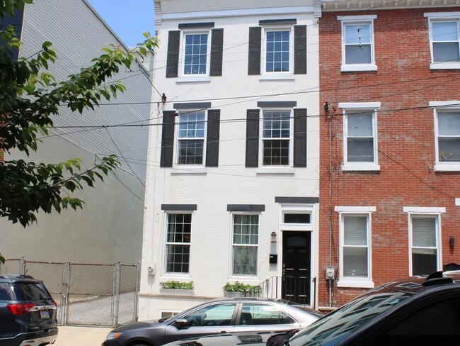 Building Photo - 869 Perkiomen St