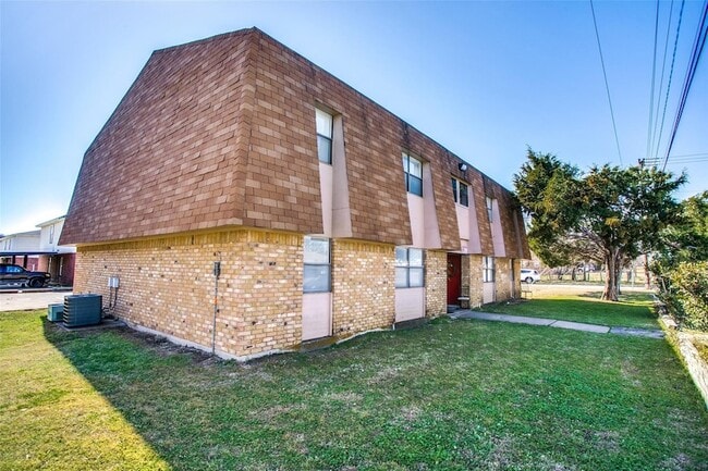Building Photo - 105 Peach St
