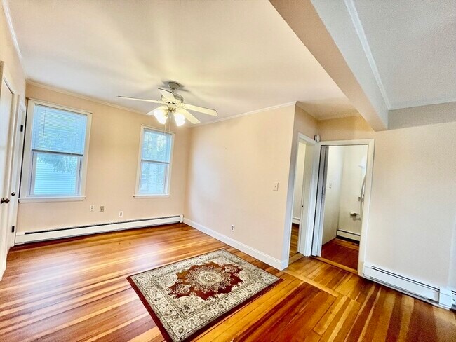 Building Photo - 17 Woodward St