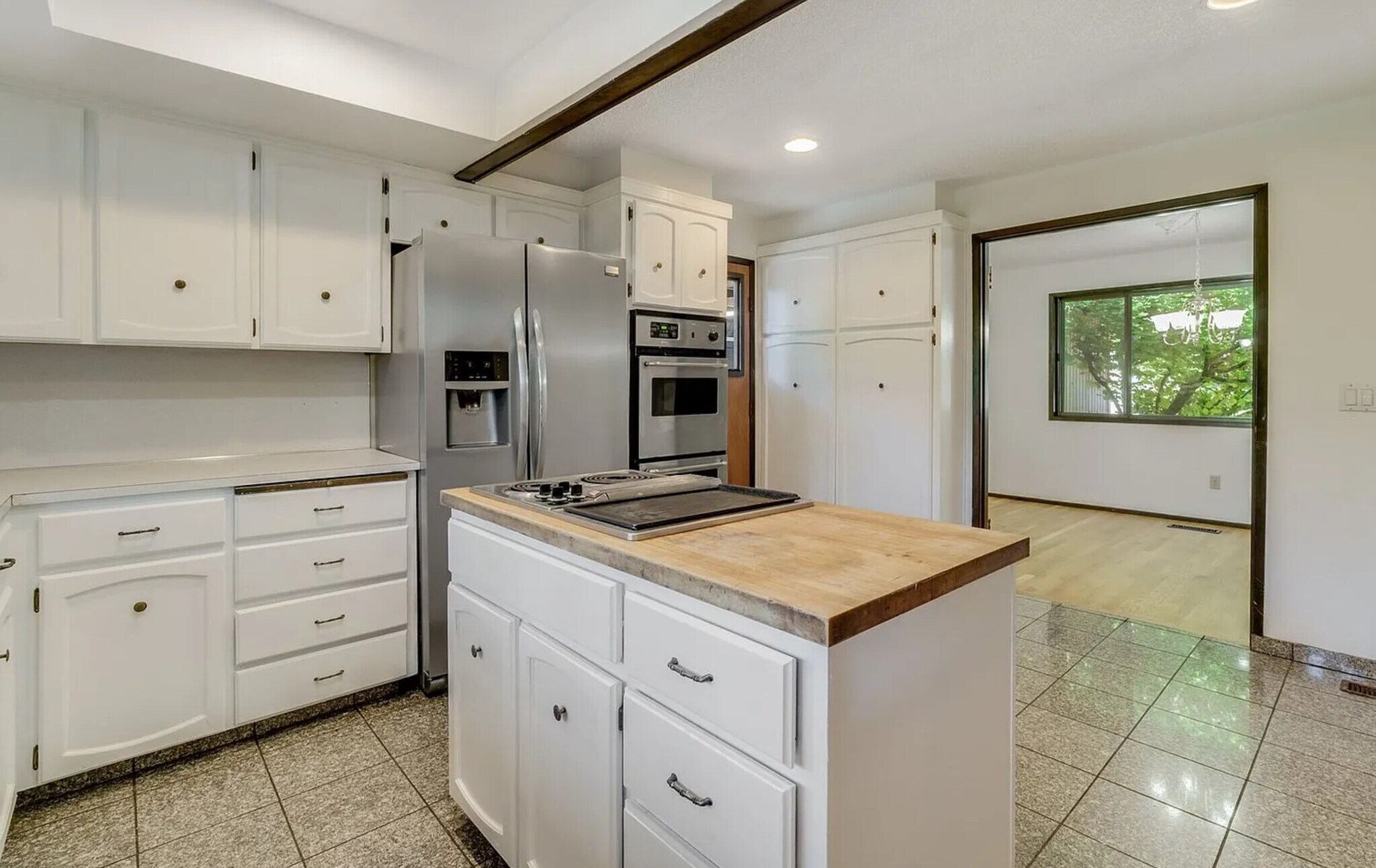 Building Photo - 6790 SW Raleighview Ct