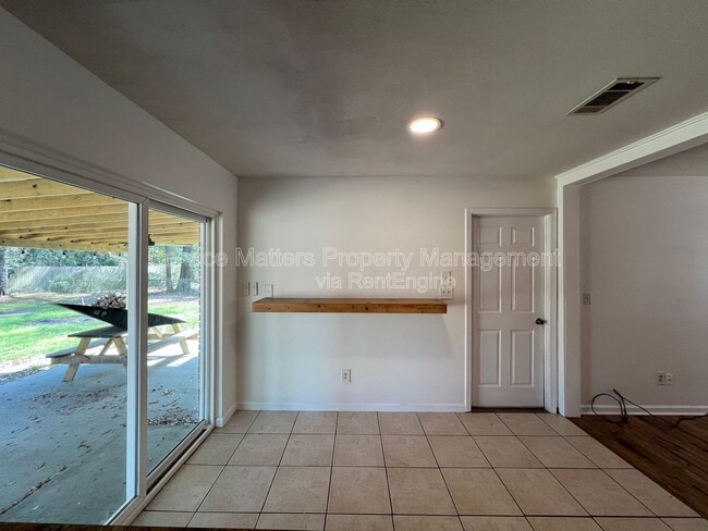 Building Photo - 6933 Javid Rd