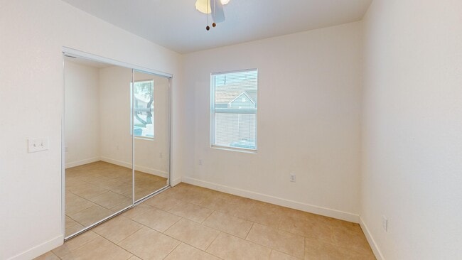 Building Photo - 1408 E Orange St.