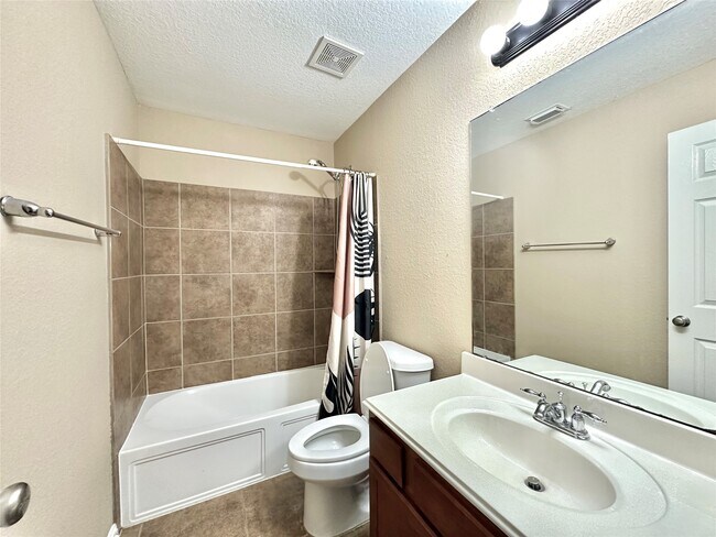 Building Photo - 6303 Tolstin Lakes Ln