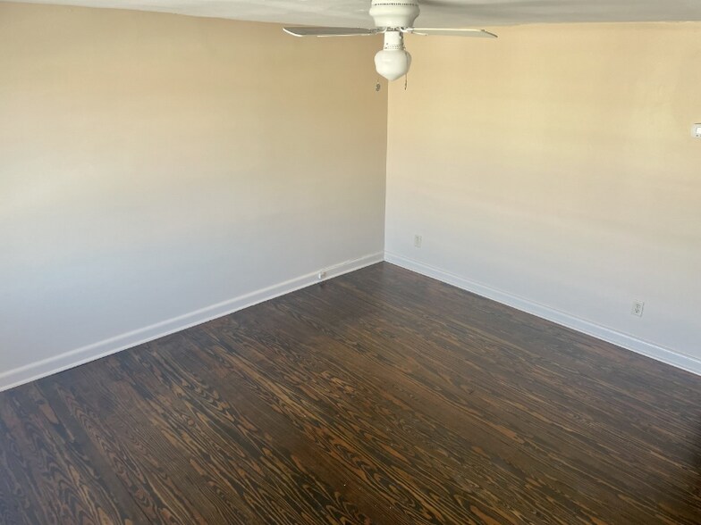 Building Photo - 6 Jackson St