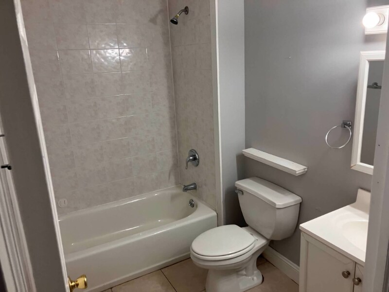 Building Photo - 69 Bennett St