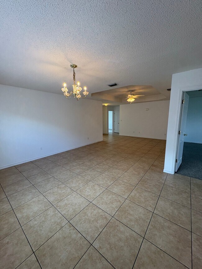 Building Photo - 953 Southern Oaks Ct