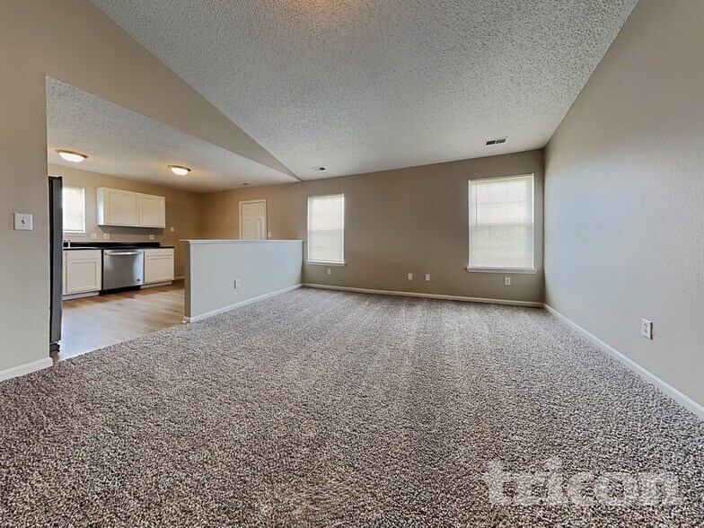 Building Photo - 1602 Cold Spring Dr