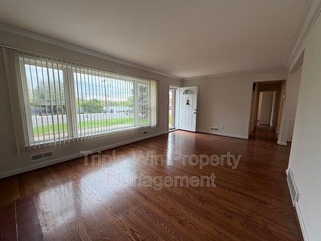 Building Photo - 1045 N Florissant Rd