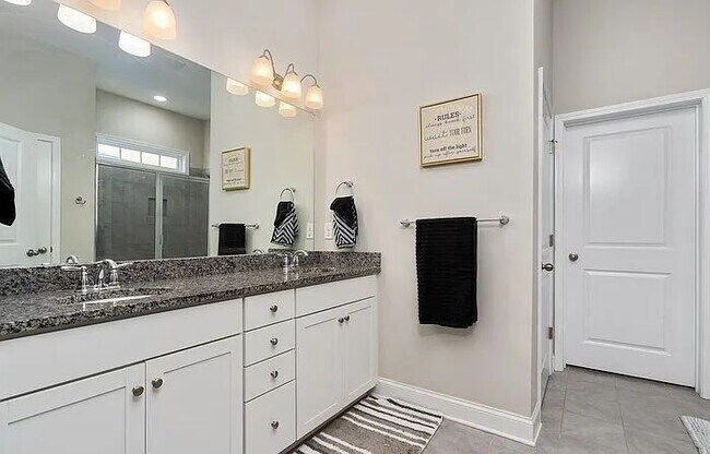 Building Photo - Spacious 4-Bedroom Retreat with 3 Full Baths in Anderson's Prime Location!