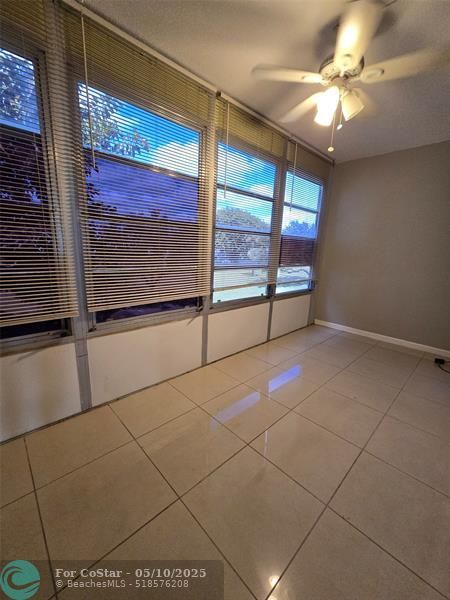 Building Photo - 3027 Swansea Crescent
