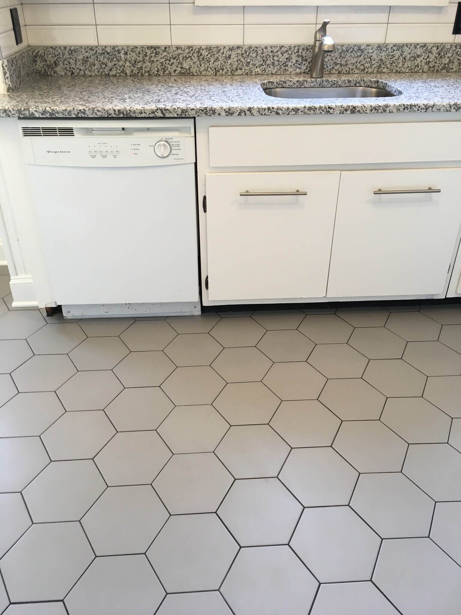 Building Photo - 2628 Traymore Rd