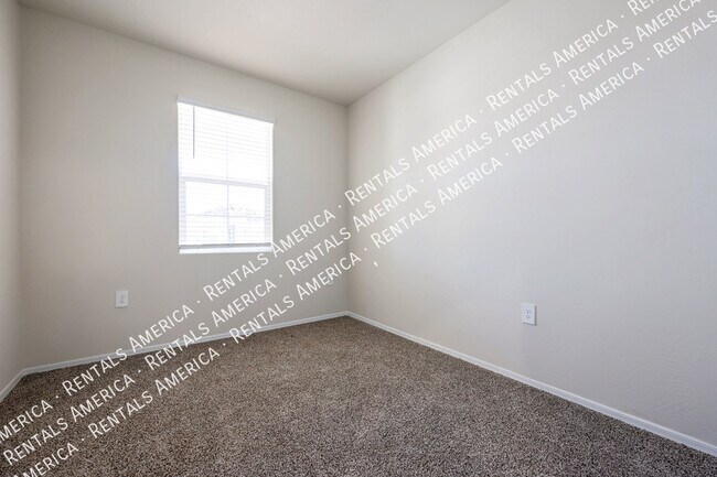 Building Photo - 18436 W Artemisa Ave