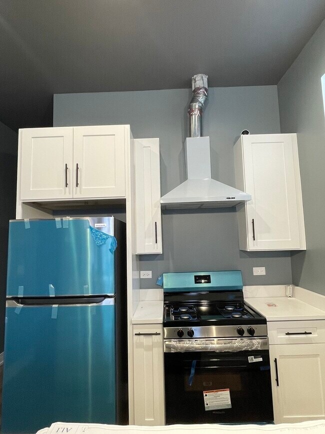 Building Photo - 1531 S Harding Ave