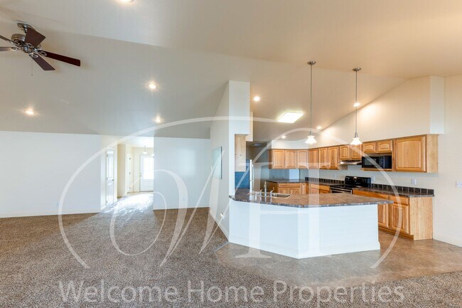 Building Photo - Spacious Home with Vaulted Ceilings