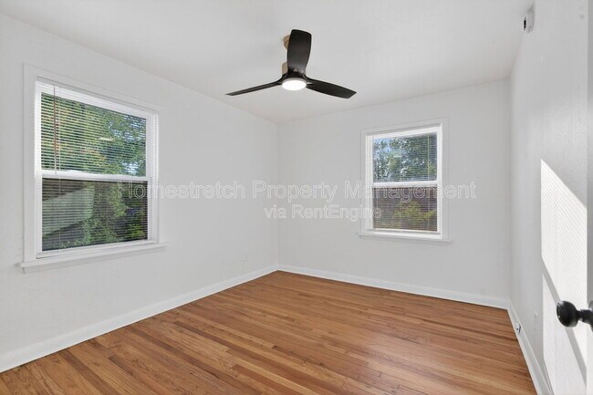 Building Photo - 4707 Roxie St