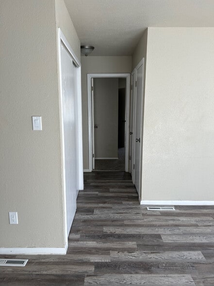 View of the hallway to the bedrooms - 4311 Lashelle Ave