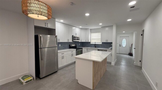 Building Photo - 315 N 26th Ave