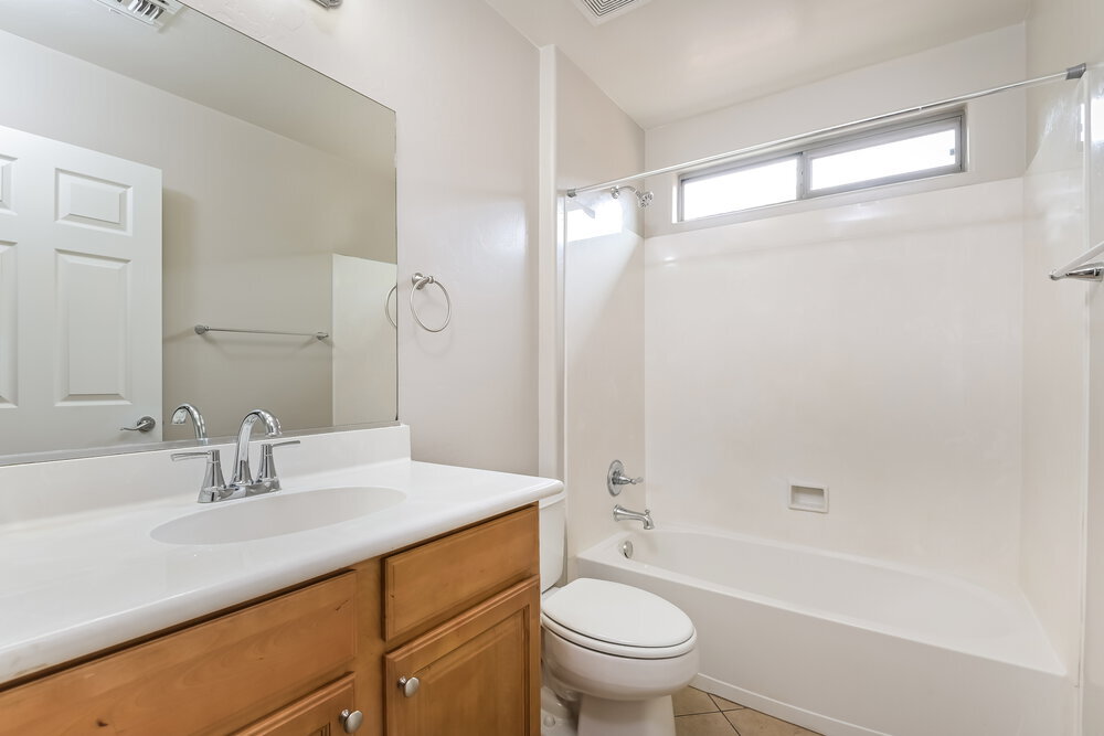 Building Photo - 581 W Calle Cajeta