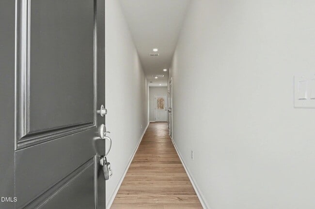 Building Photo - 3020 Everton Ave