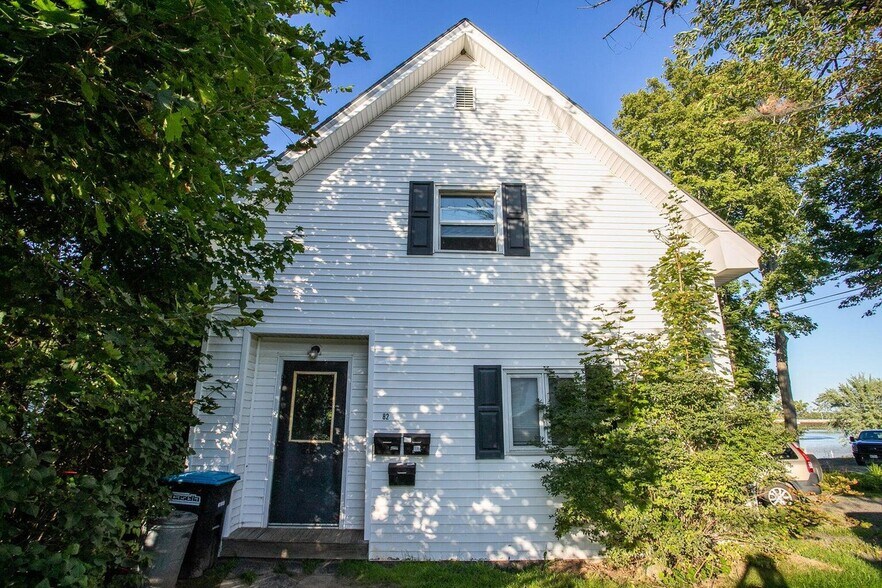 Building Photo - 82 4th St