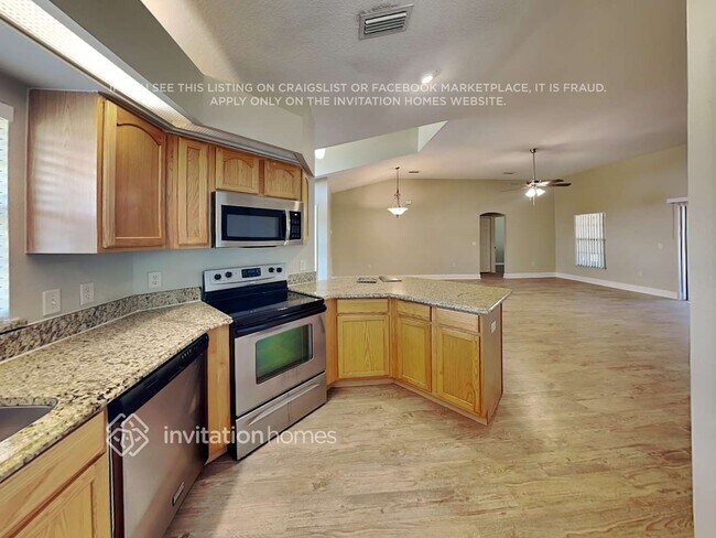 Building Photo - 4460 Treasure Cay Rd