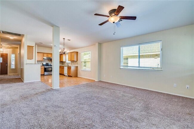 Building Photo - 1307 Dillon Lake Bend