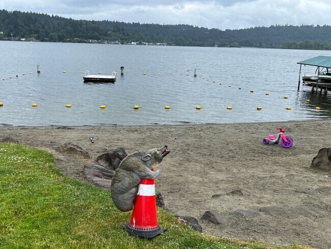 Building Photo - South Cove Commons Gem – Private Beach Acc...