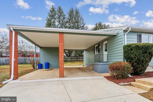 Building Photo - 7 Cedar Bluff Ct