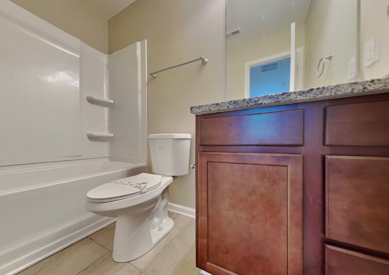 Building Photo - 2401 Everton Cir SE