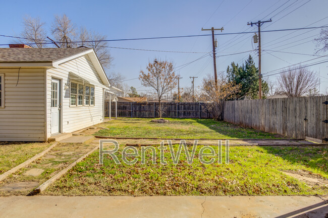 Building Photo - 4821 13th St