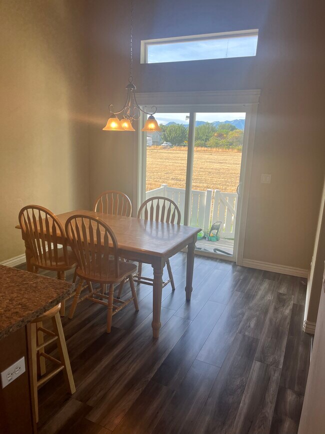 Building Photo - 1351 Westbridge Cir