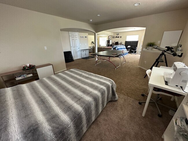 Building Photo - Stunning 4-bedroom 4-bathroom Home Close to Fort Carson, Schriever AFB, and Peterson SFB!!!