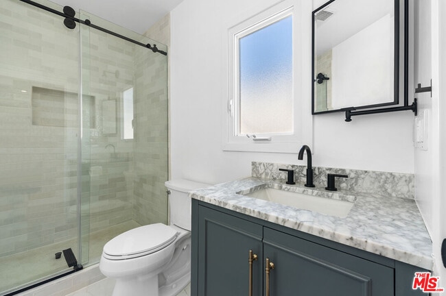 Building Photo - 2214 Benecia Ave