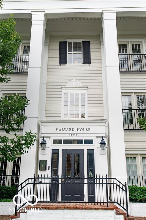 Building Photo - 12938 University Crescent