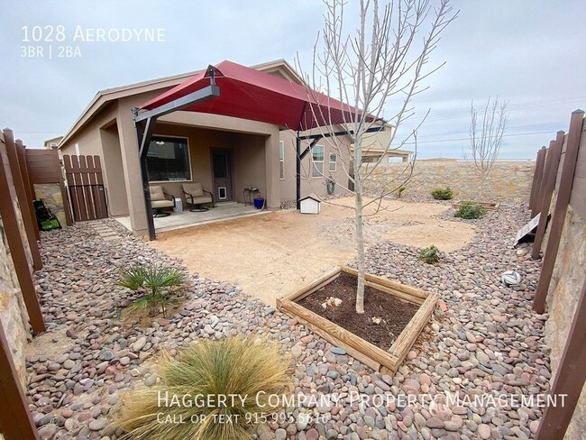 Building Photo - 1028 Aerodyne-