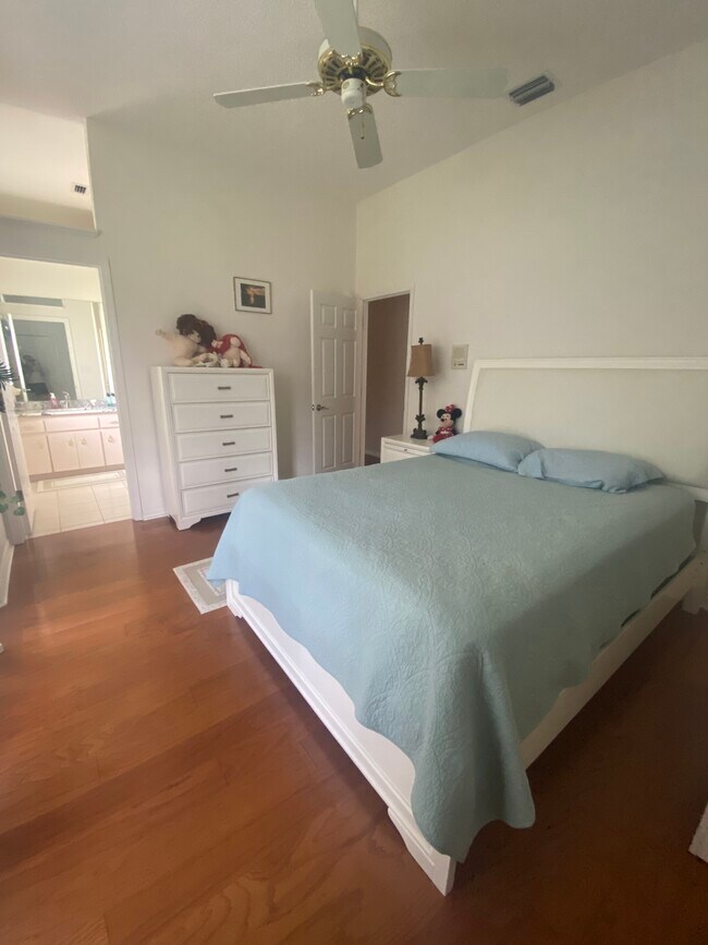 Building Photo - 7103 Montreal Dr