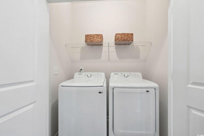 Building Photo - 300 Champions Blvd