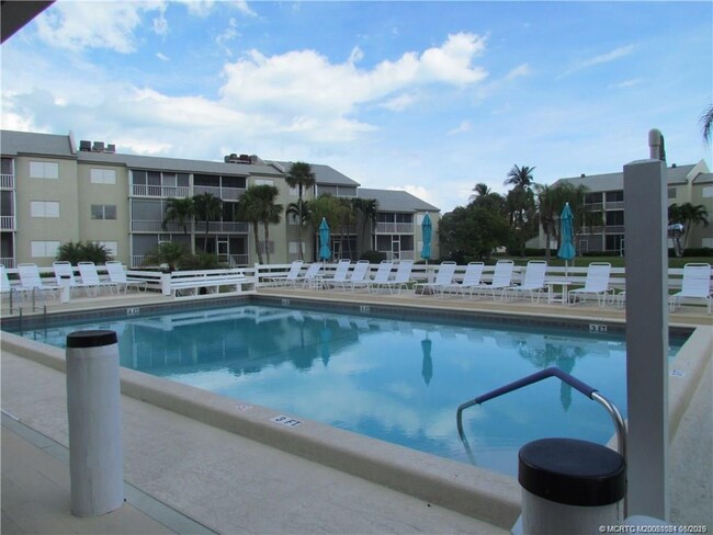 Building Photo - 1550 NE Ocean Blvd